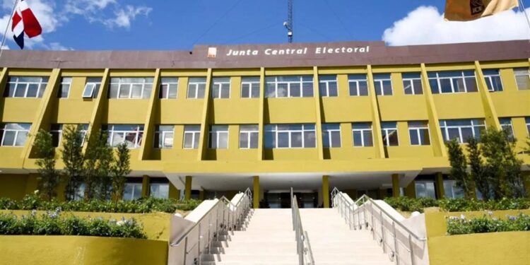 JCE prohíbe publicación de encuestas o sondeos de opinión con fines electorales antes de julio 2027