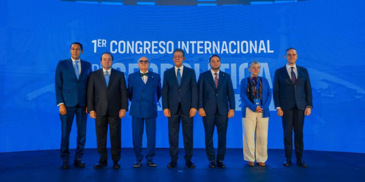 Expertos debaten el futuro geopolítico en primer Congreso Internacional realizado en RD