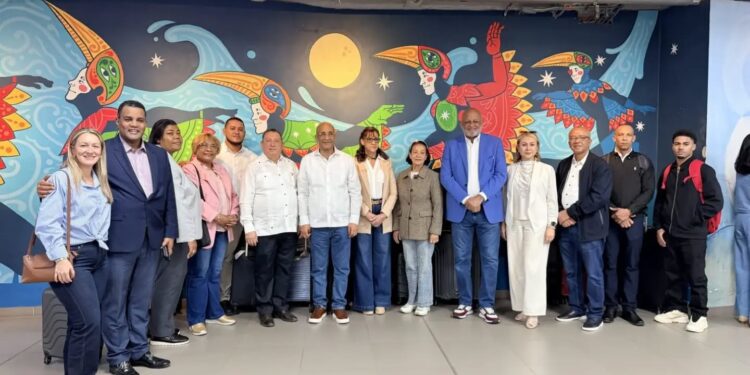 Roberto Fulcar inicia la expedición «La Magia de Macondo» en Colombia para impulsar cooperación bilateral